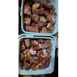 PASTRAMA domaće dimljeno proprženo meso zaliveno u mast  kofa od 2.5.kg